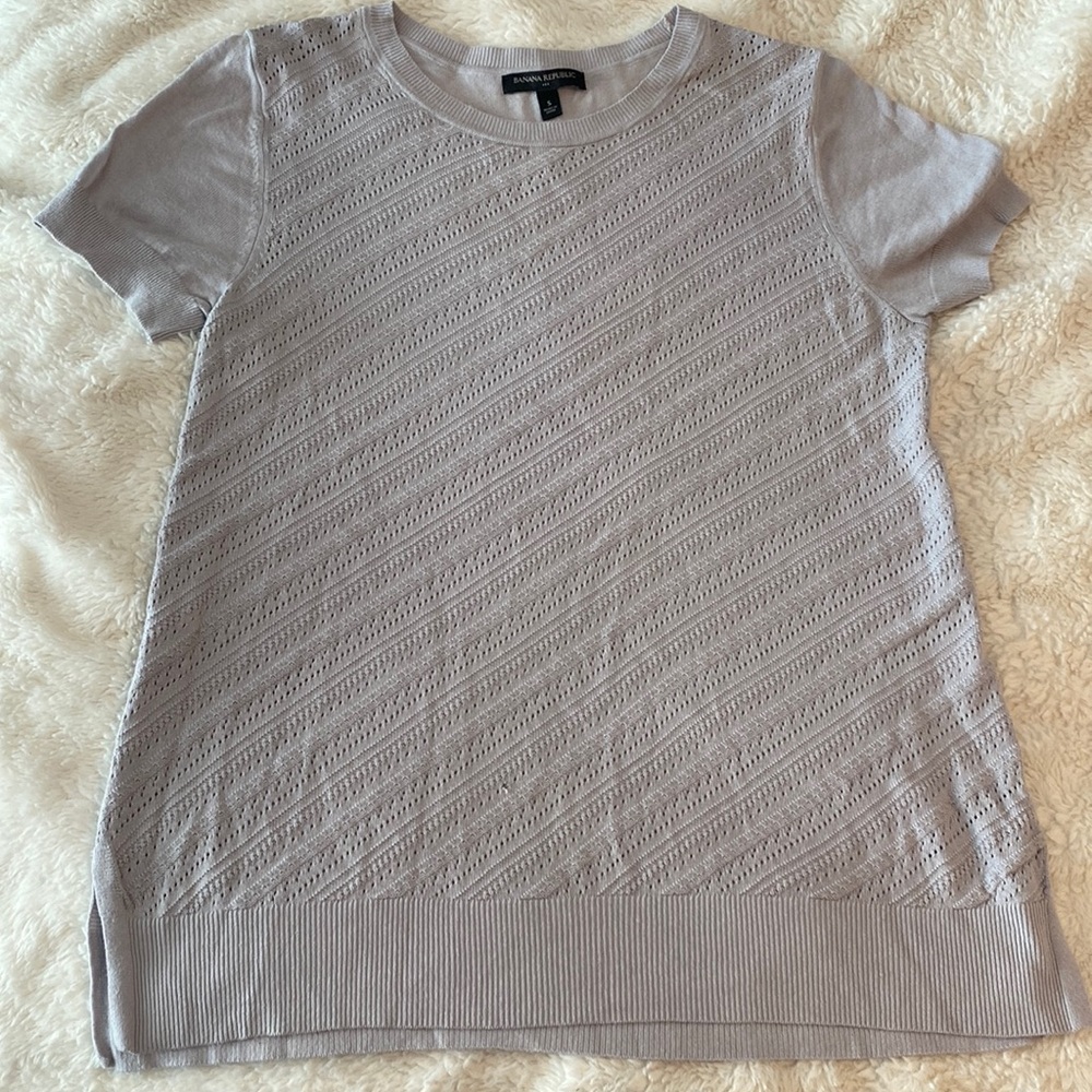 Banana Republic Factory | Light grey top, detailed front, Small